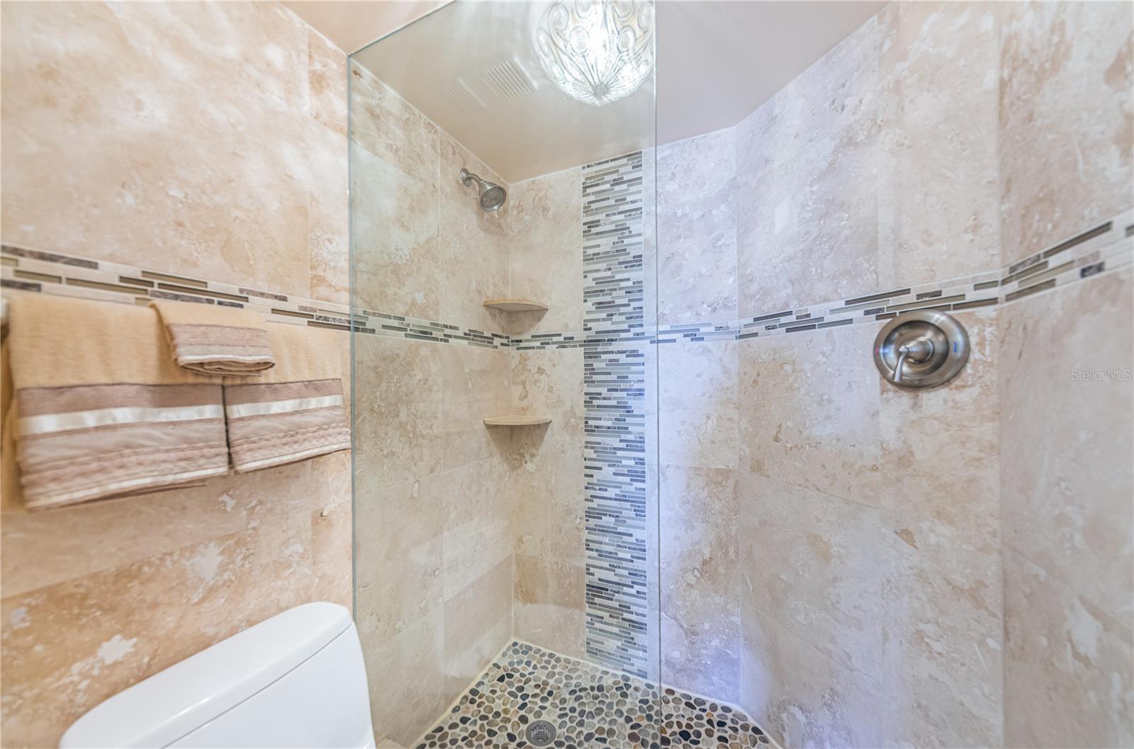 LA PUERTA DEL SOL CONDO - Residential