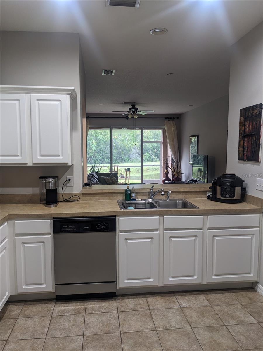 CYPRESS COVE TWNHMS - Residential Lease