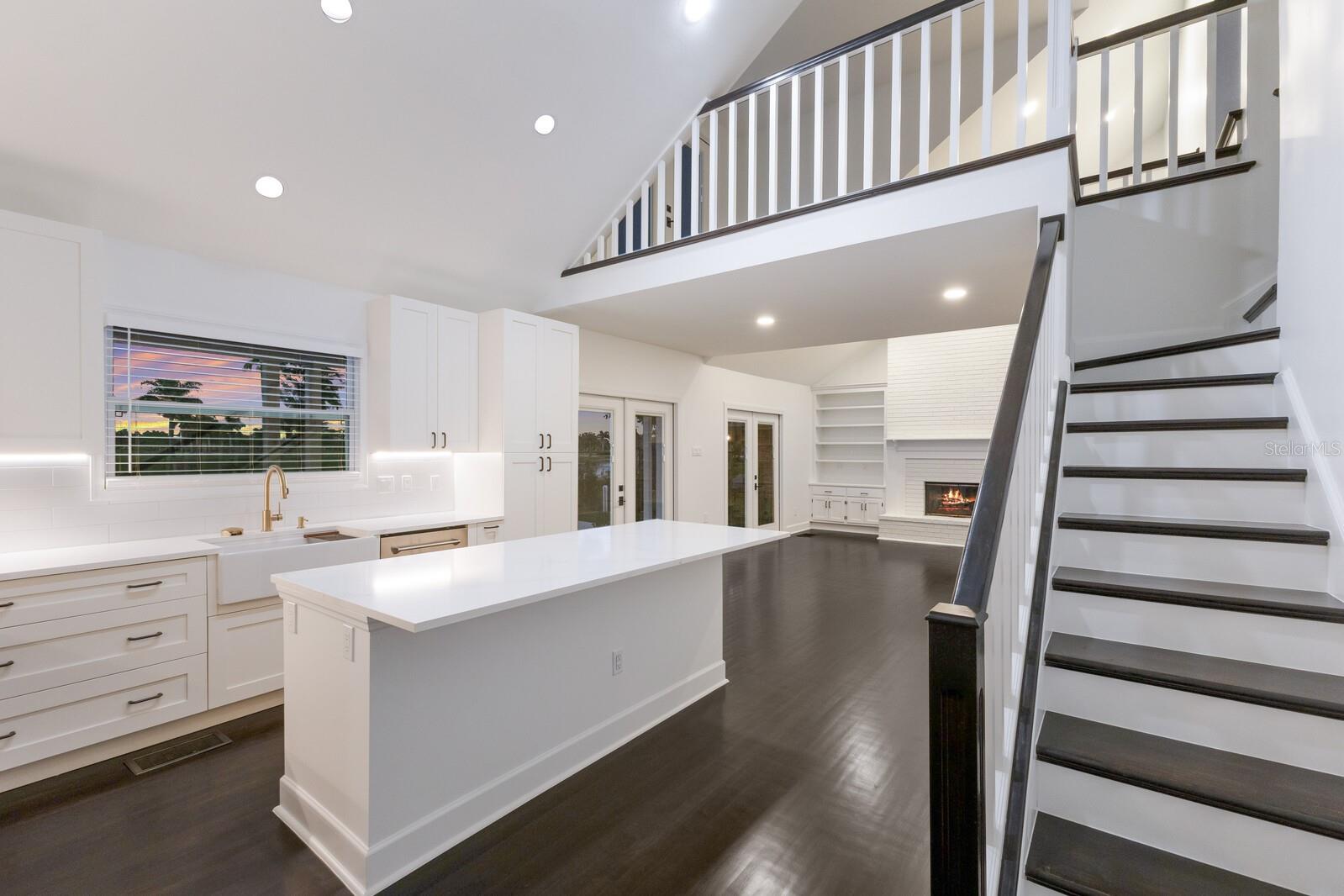 BRADENTON COUNTRY CLUB TO 64 - Residential