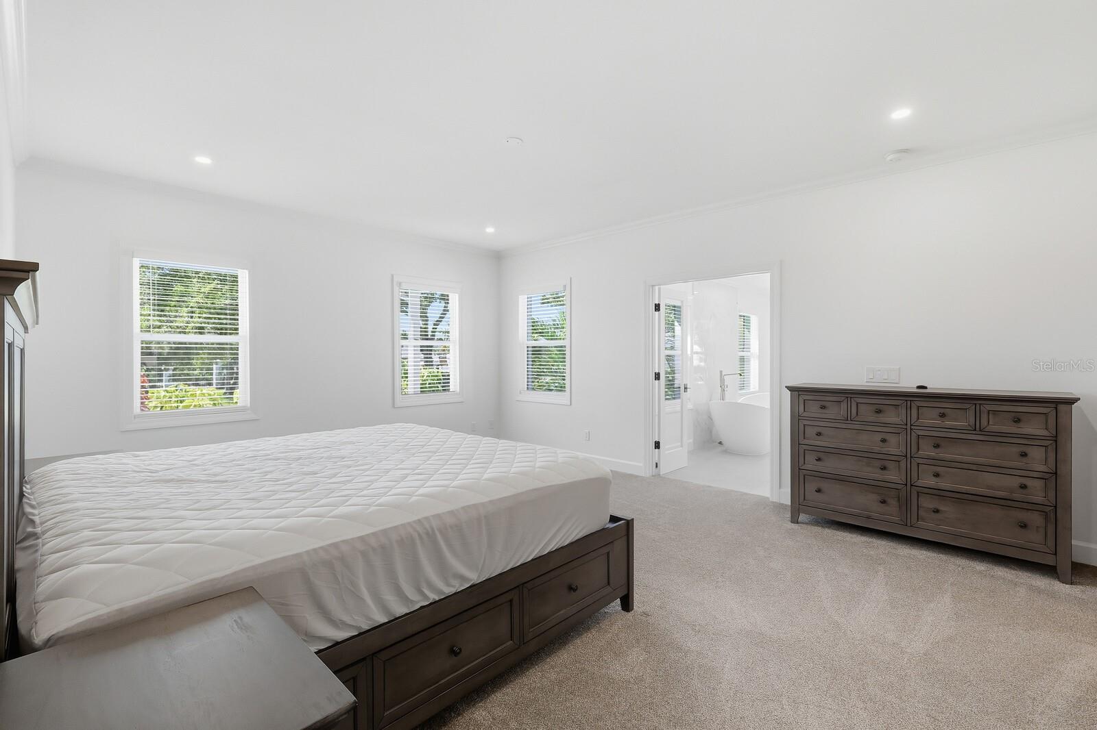 BRADENTON COUNTRY CLUB TO 64 - Residential