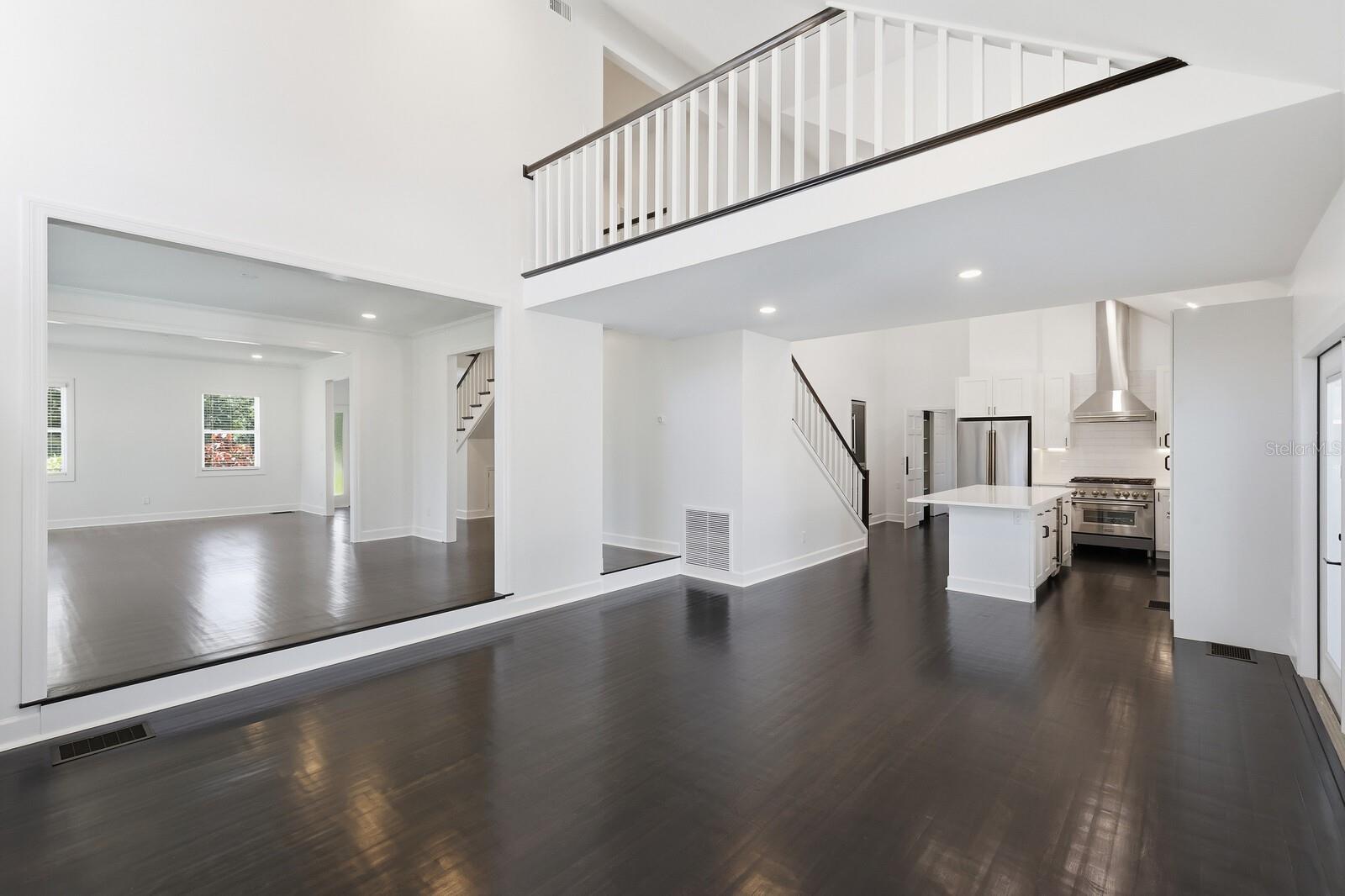 BRADENTON COUNTRY CLUB TO 64 - Residential