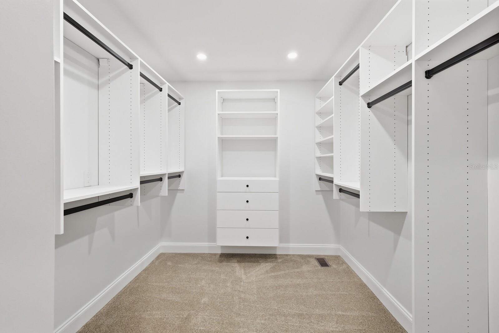 BRADENTON COUNTRY CLUB TO 64 - Residential