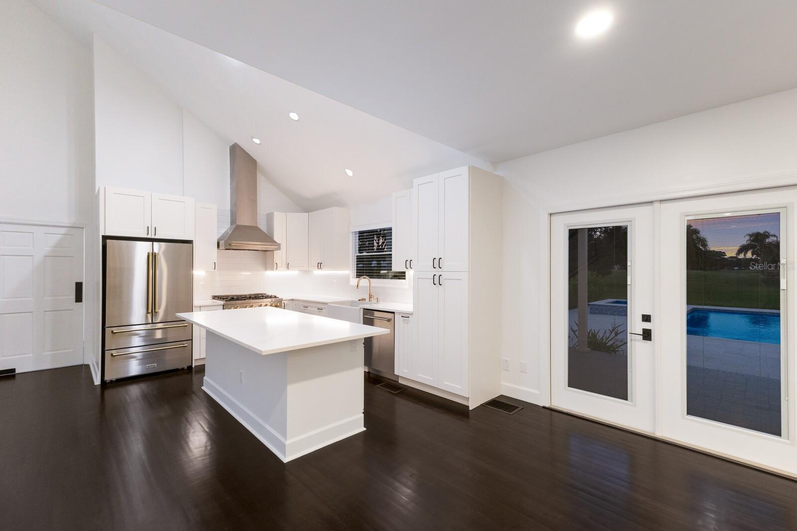 BRADENTON COUNTRY CLUB TO 64 - Residential