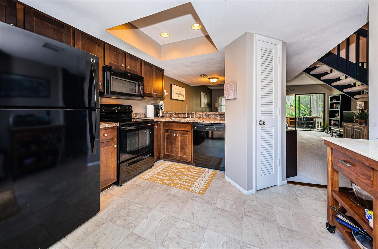 EAST LAKE WOODLANDS WOODS LANDING TWNHMS - Residential