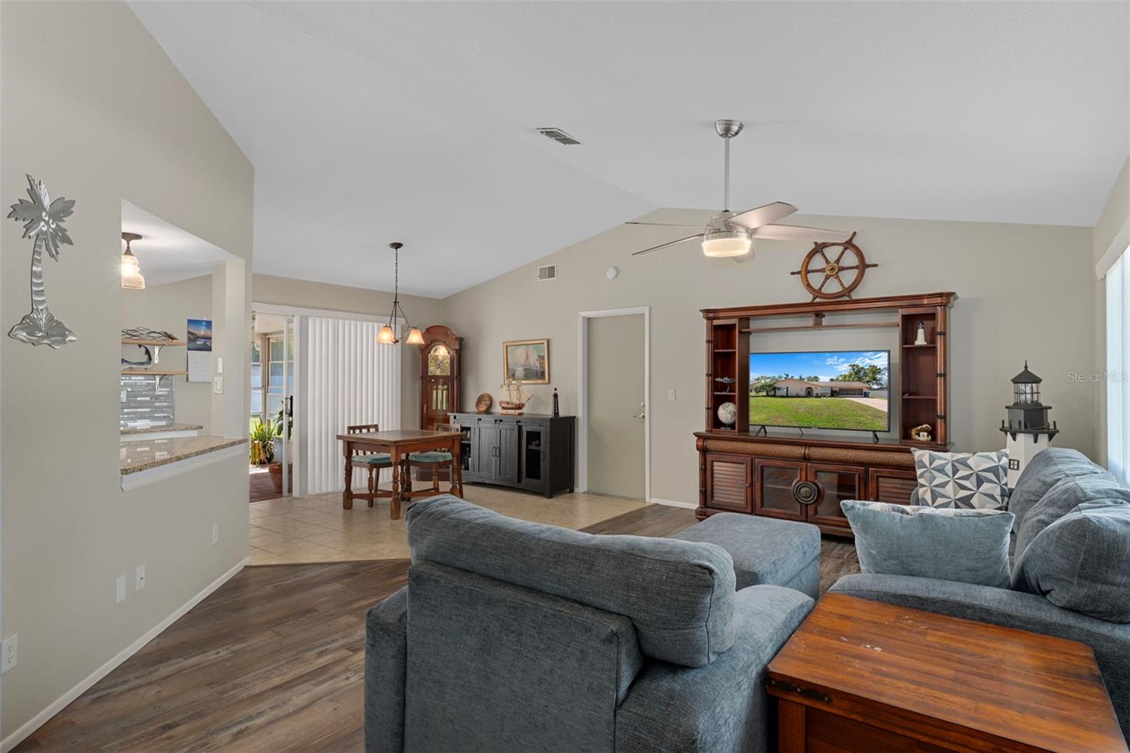 SPRING HILL UNIT 17 - Residential