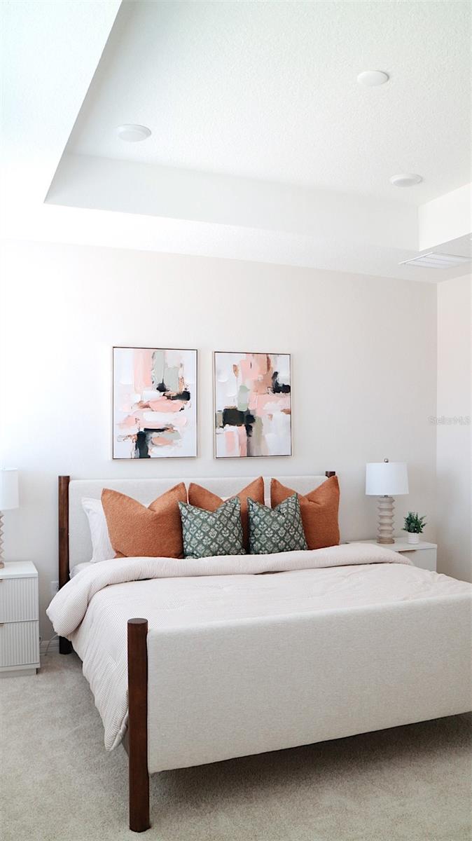 RIVER OAKS TOWNHOMES LLC - Residential