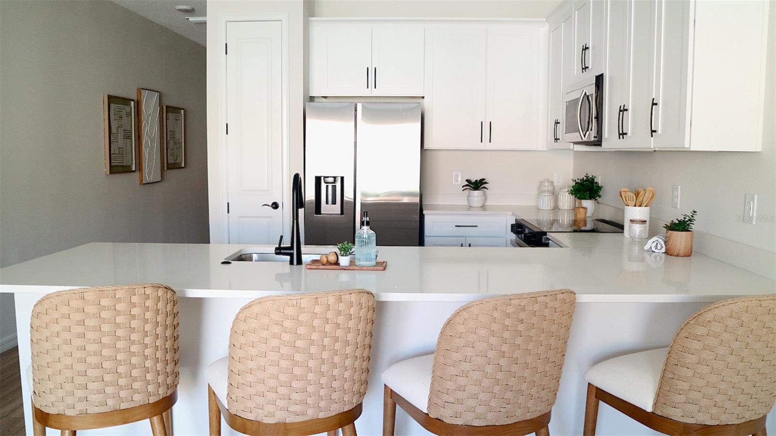 RIVER OAKS TOWNHOMES LLC - Residential