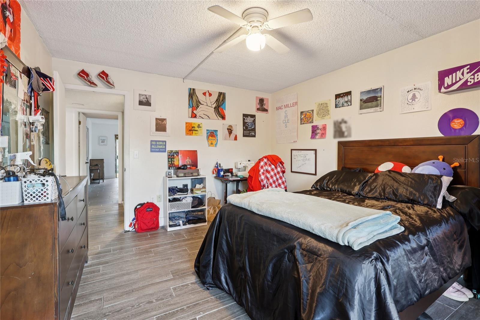 LA CASA CONDO - Residential