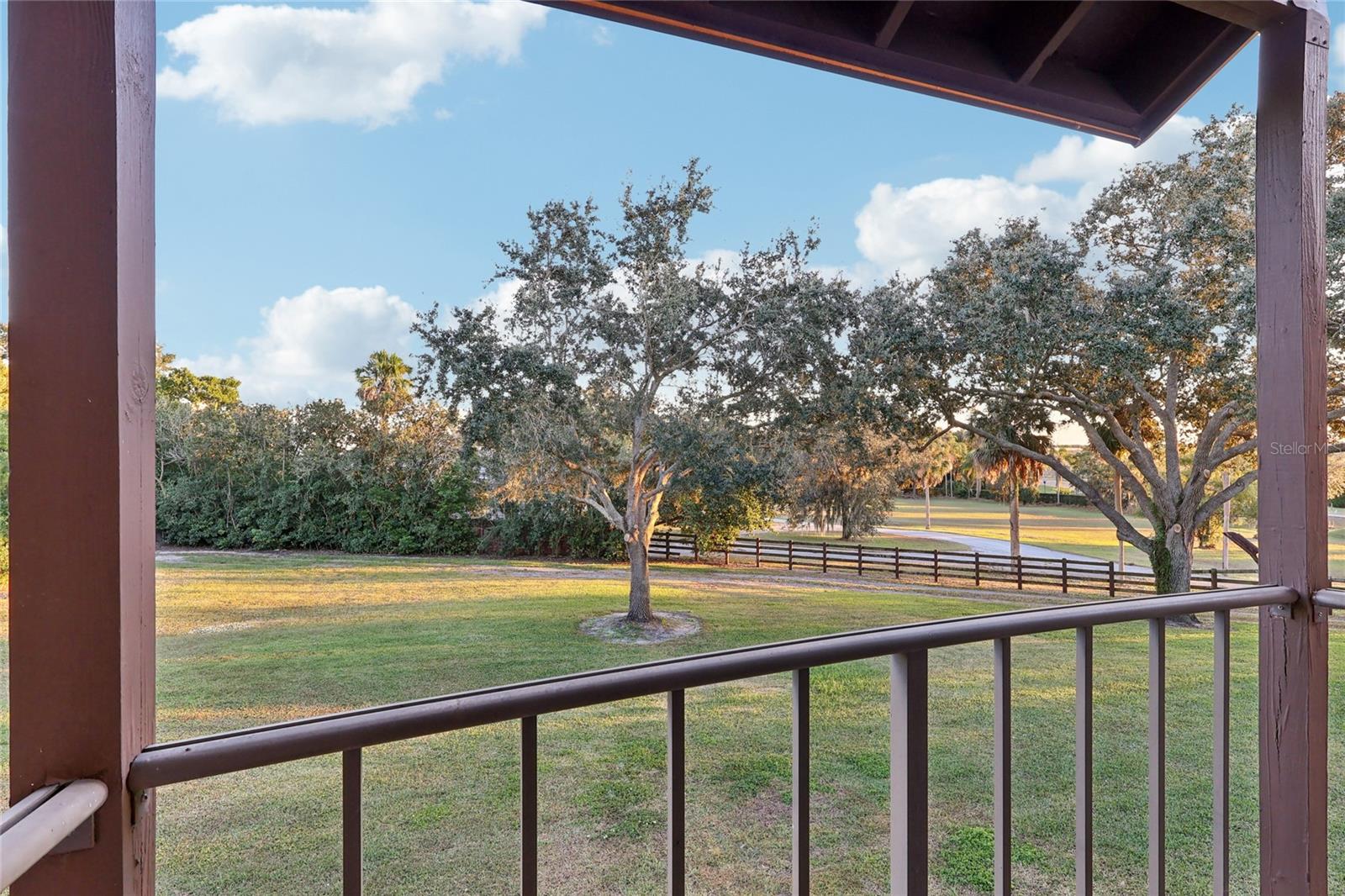 LA CASA CONDO - Residential