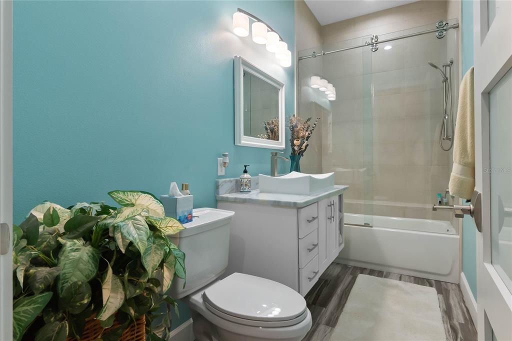 LAKE JEM VILLA PROPERTIES - Residential