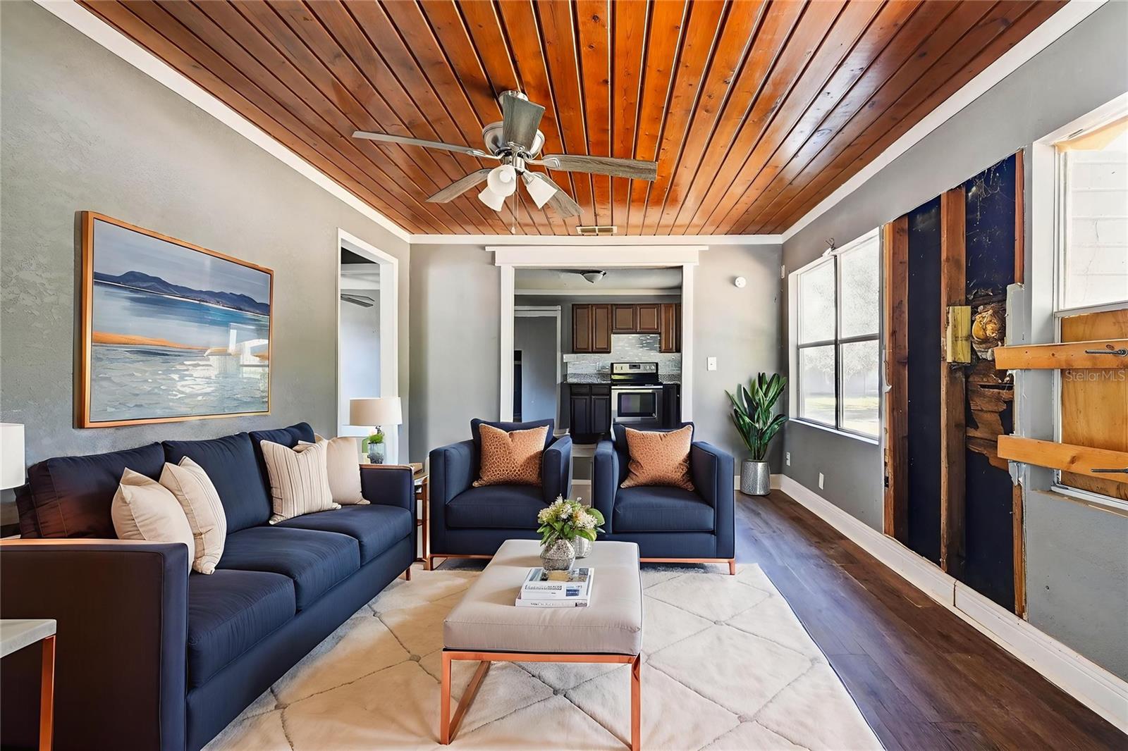 LAKE SIDE TERRACE - Residential