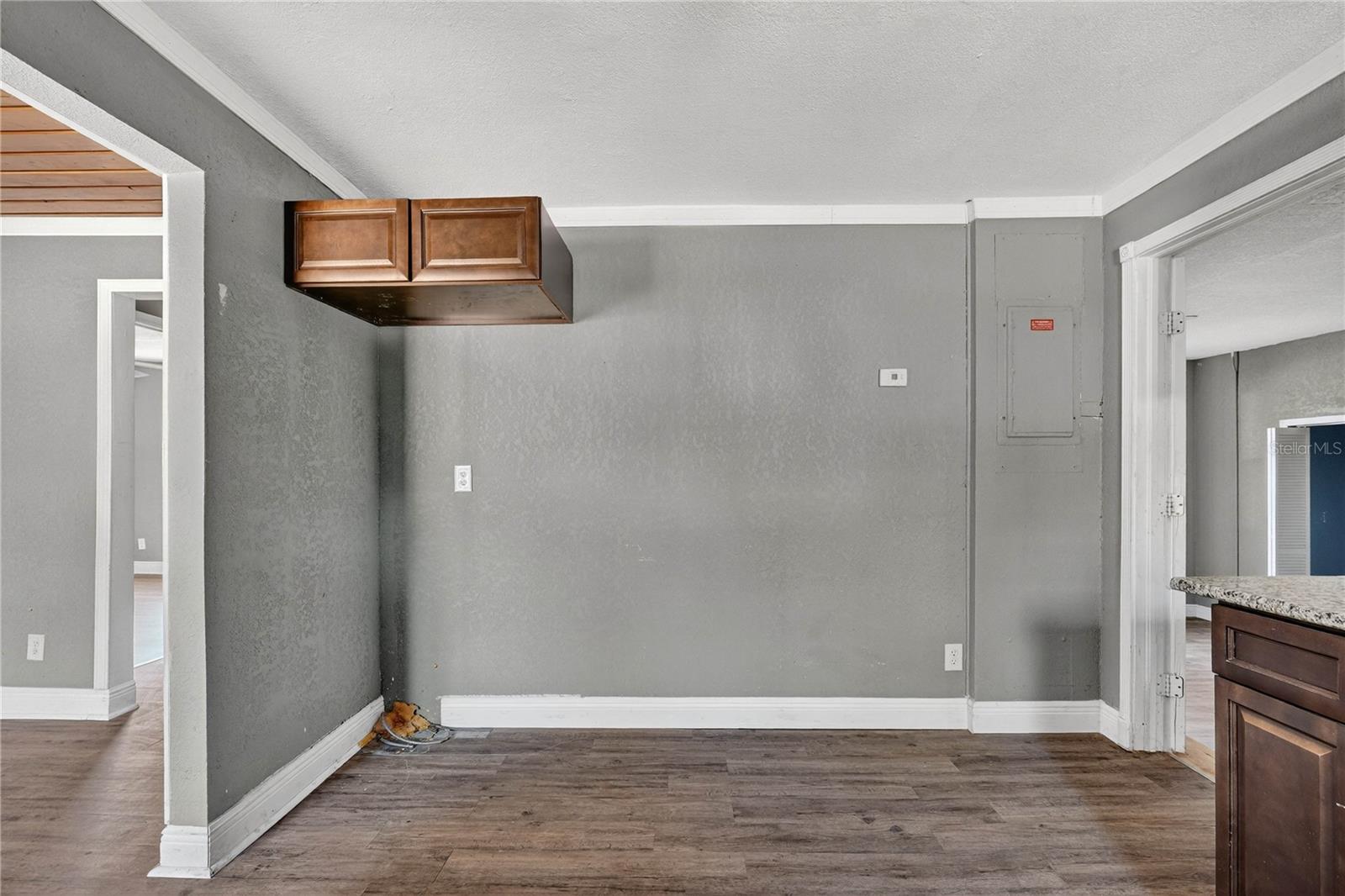 LAKE SIDE TERRACE - Residential