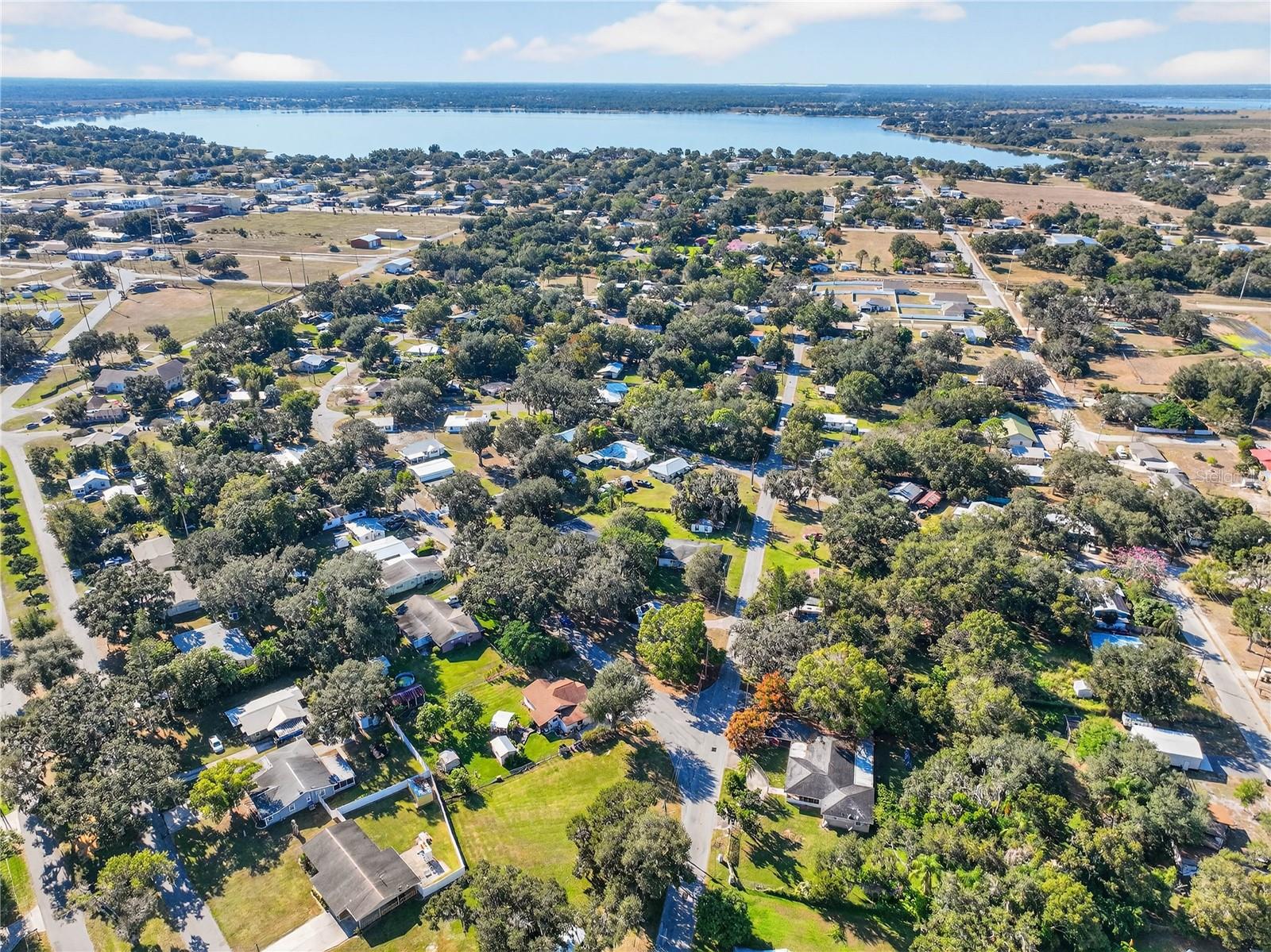 LAKE SIDE TERRACE - Residential