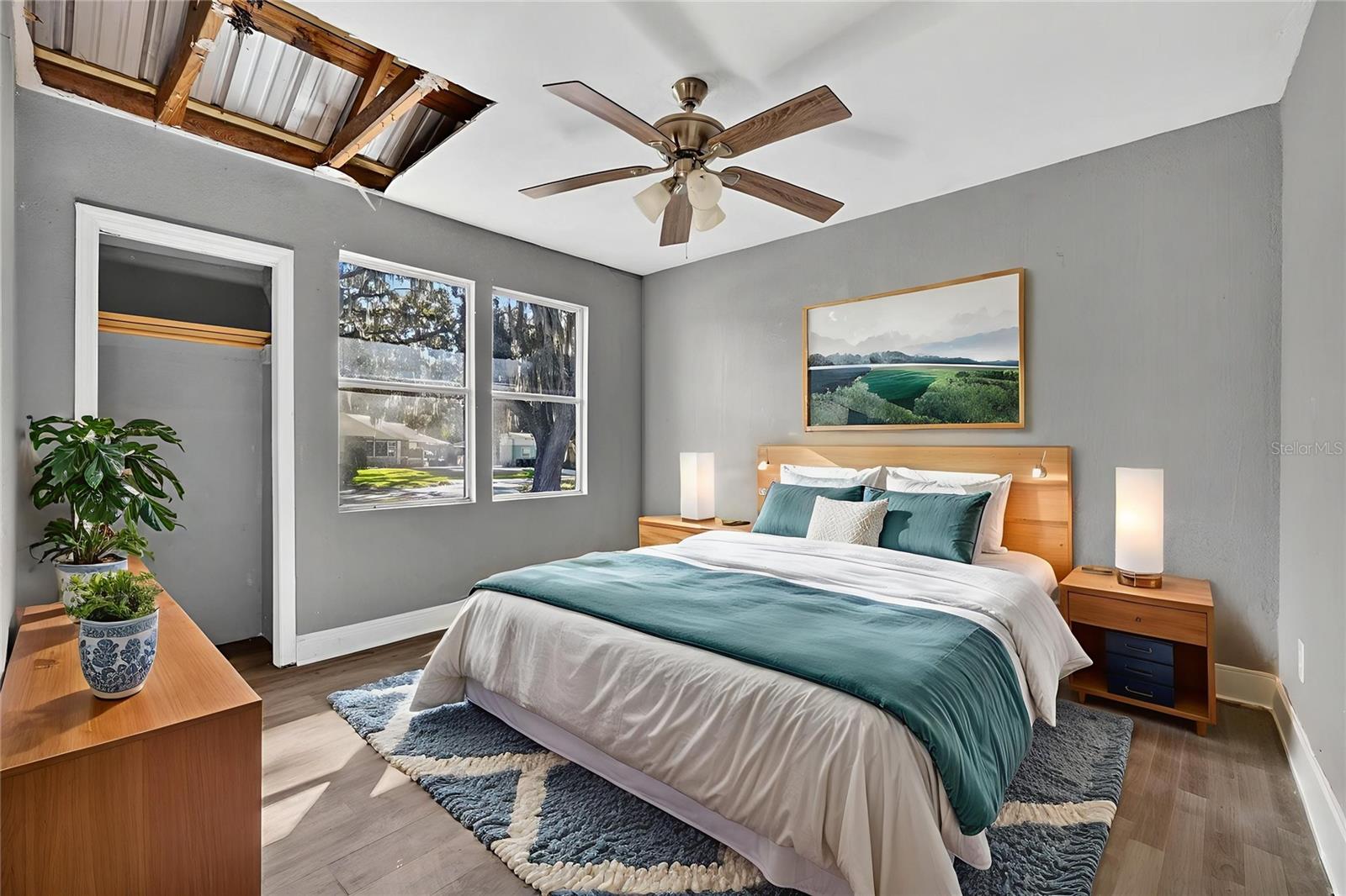 LAKE SIDE TERRACE - Residential