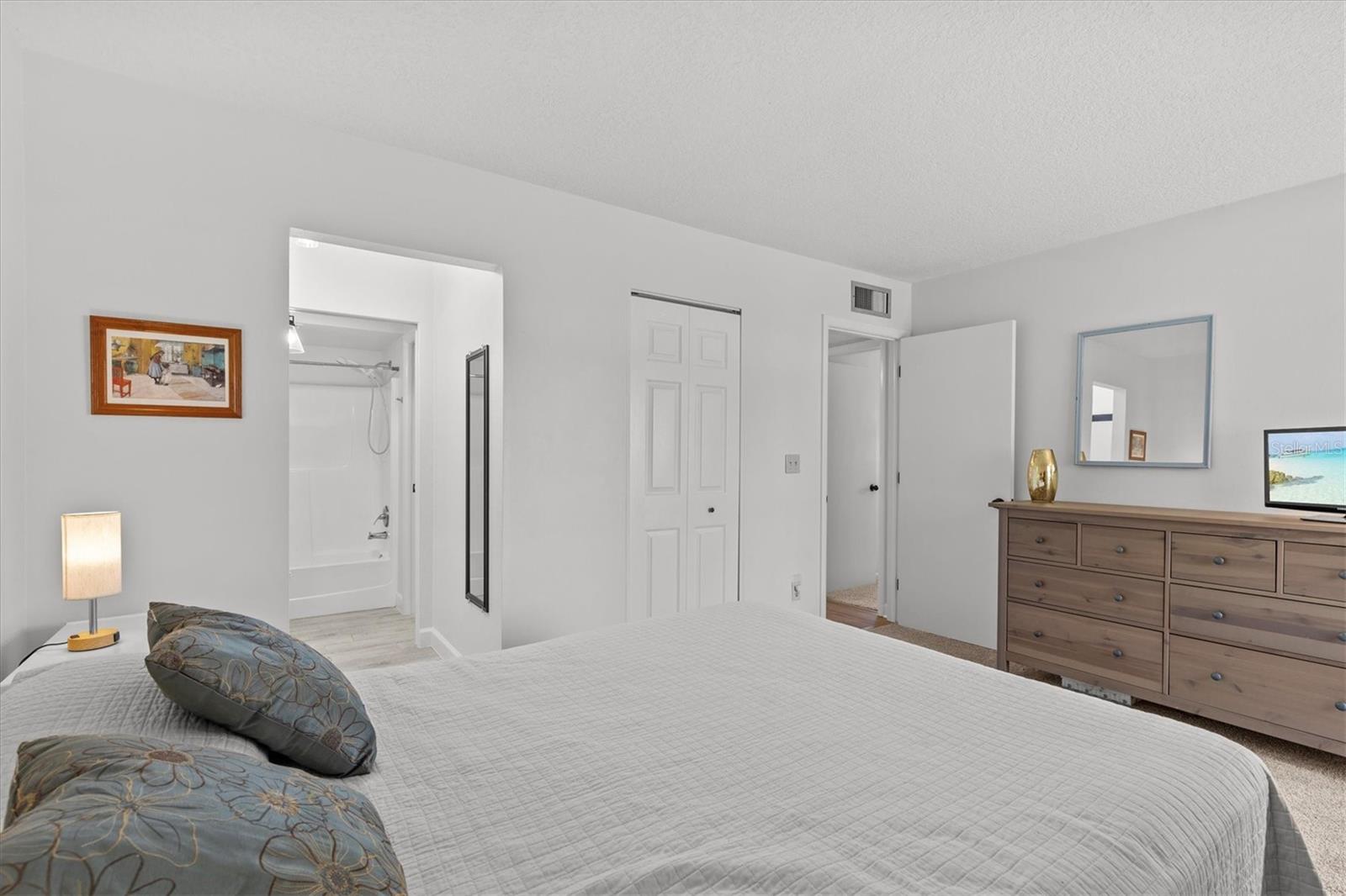 PIPERS GLEN CONDO - Residential