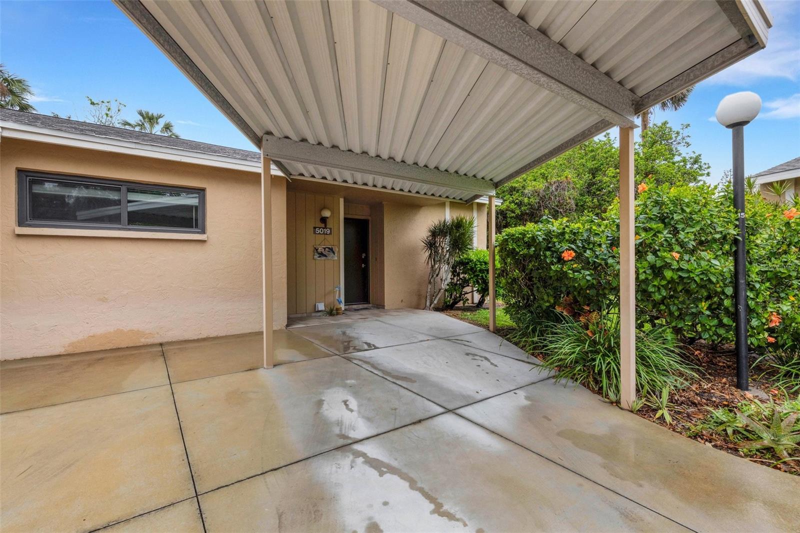 5019 VILLAGE GARDENS DRIVE 31