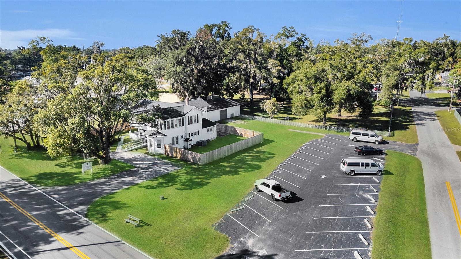 GRAPELAND TERRACE - Commercial Sale