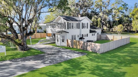 Photo of 1920 NE 8th Road, Ocala, FL 34470 (MLS # OM712964)