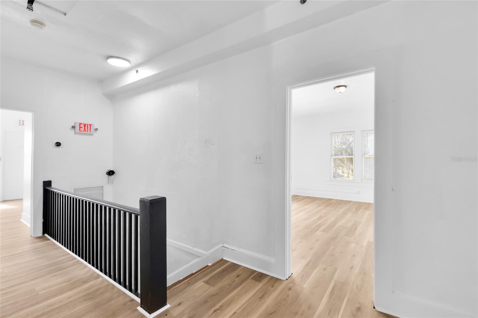 GRAPELAND TERRACE - Commercial Sale