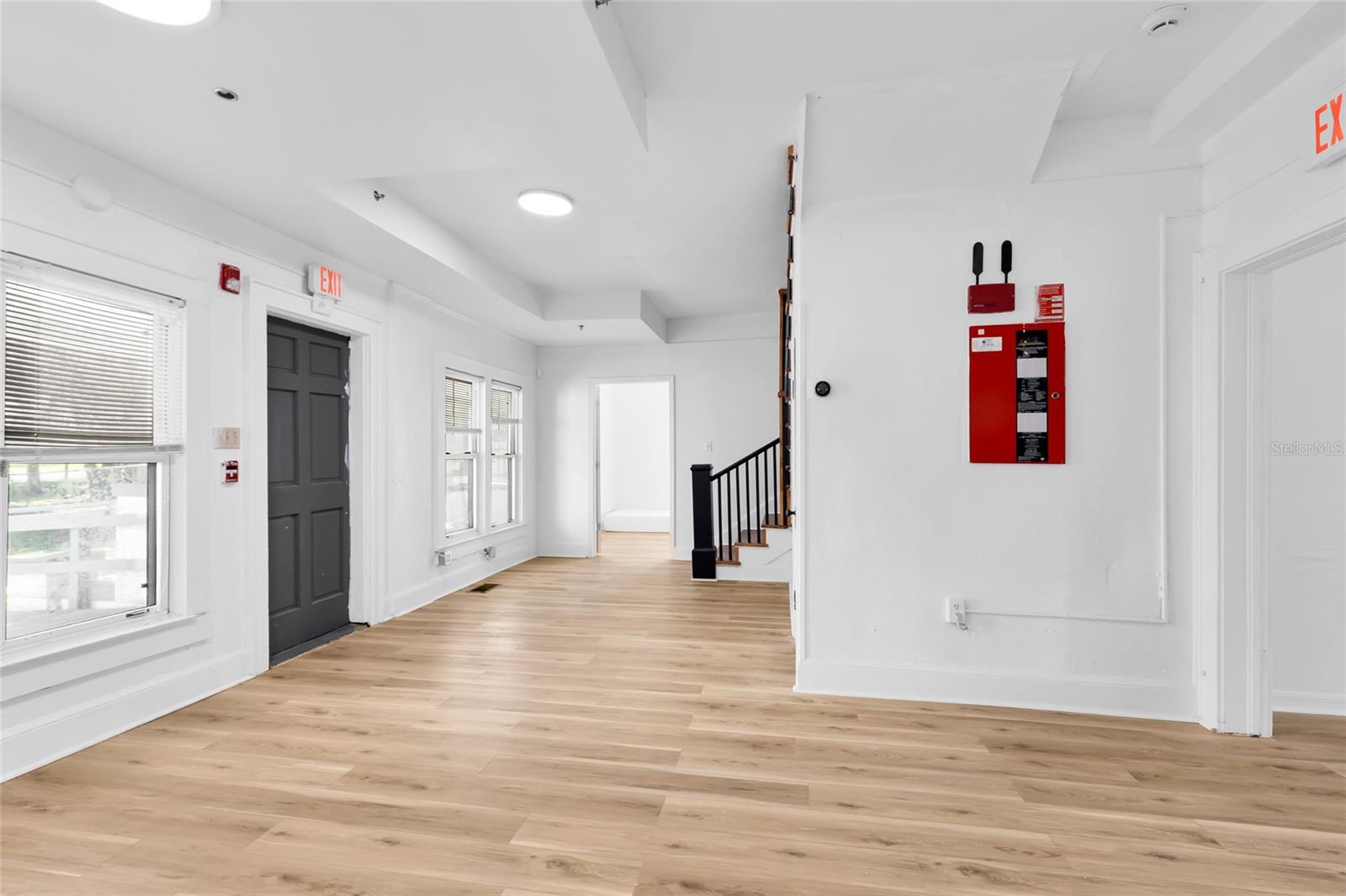 GRAPELAND TERRACE - Commercial Sale