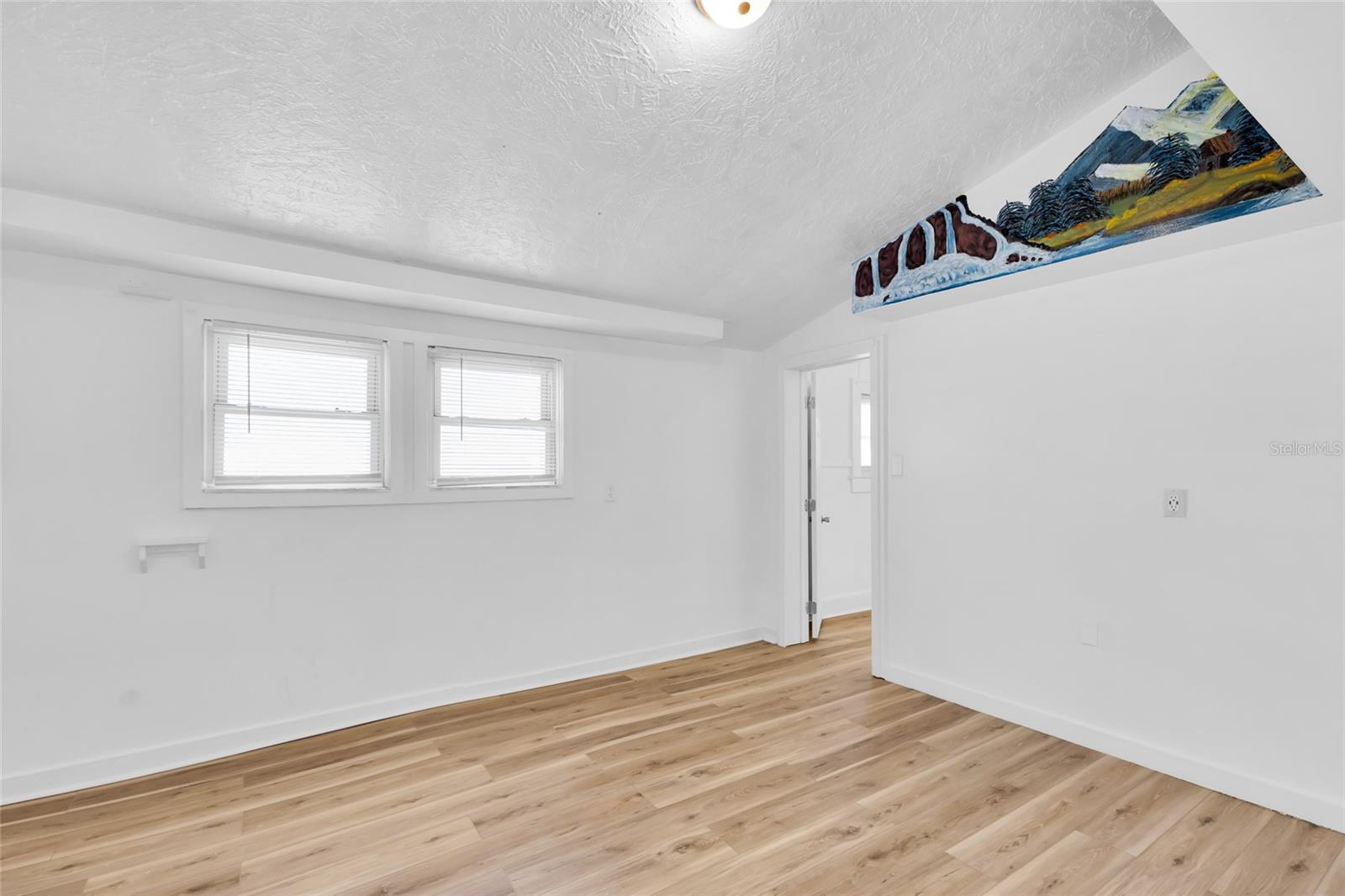 GRAPELAND TERRACE - Commercial Sale