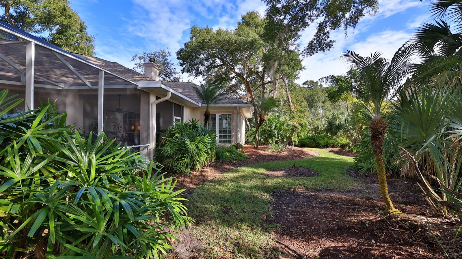 SPRUCE CREEK FLY IN - Residential