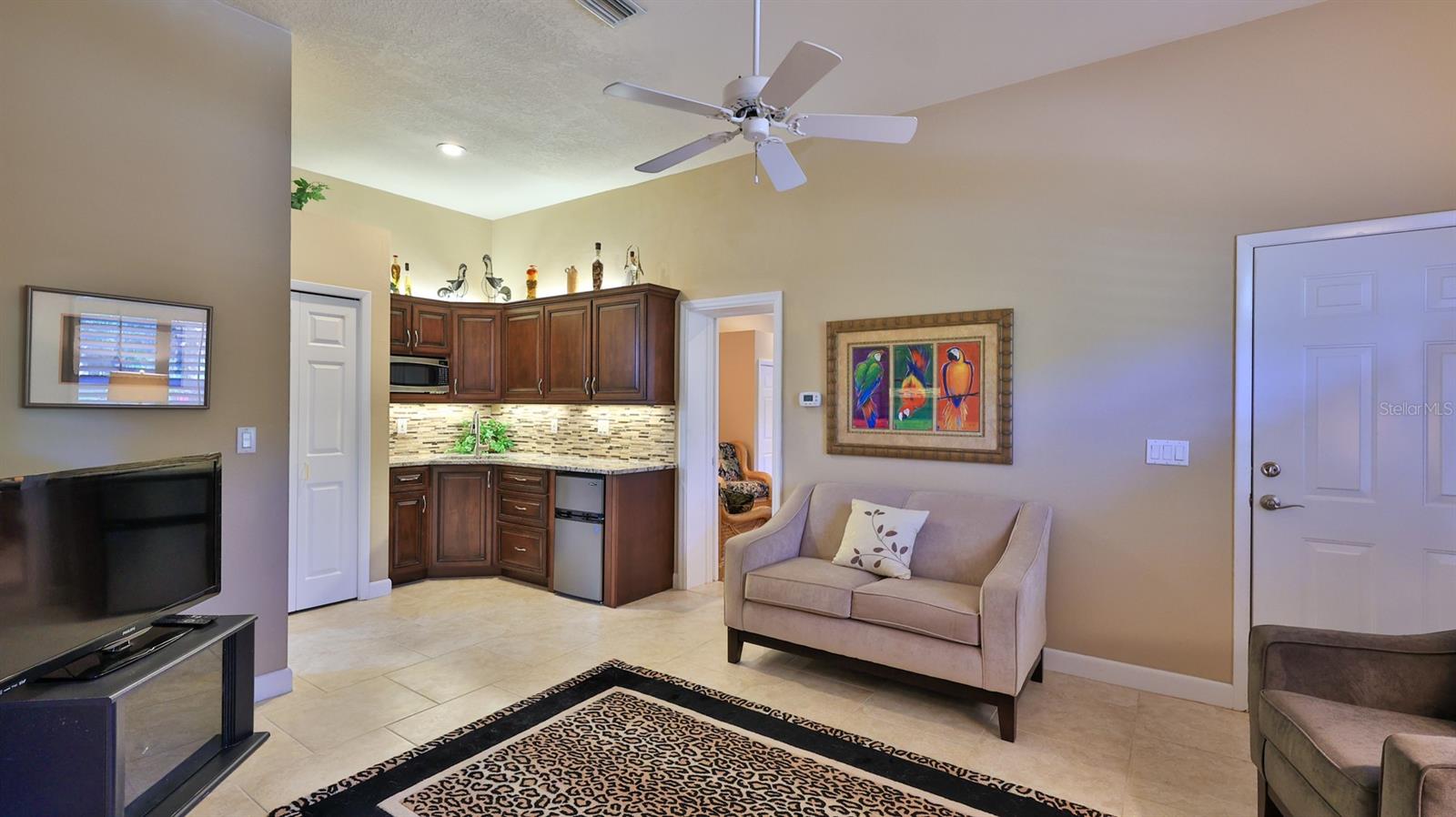 SPRUCE CREEK FLY IN - Residential