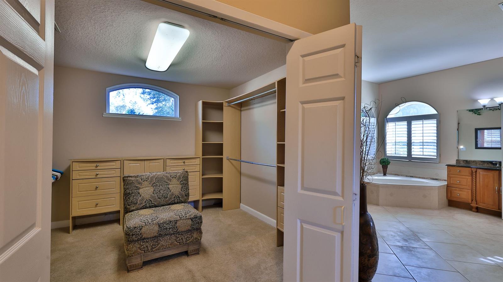 SPRUCE CREEK FLY IN - Residential