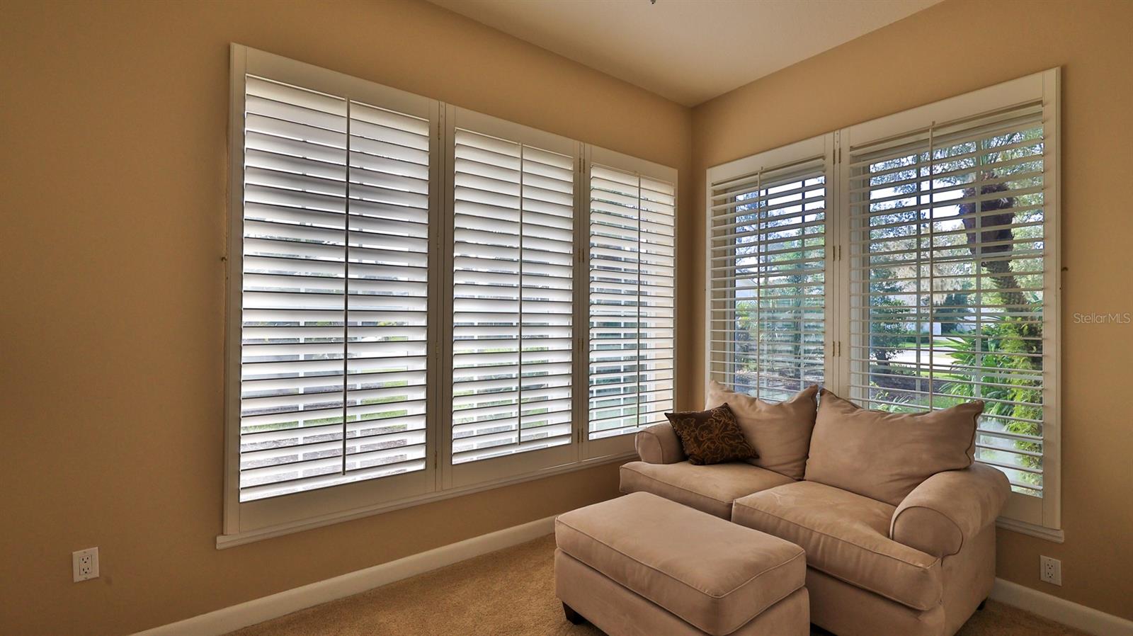 SPRUCE CREEK FLY IN - Residential