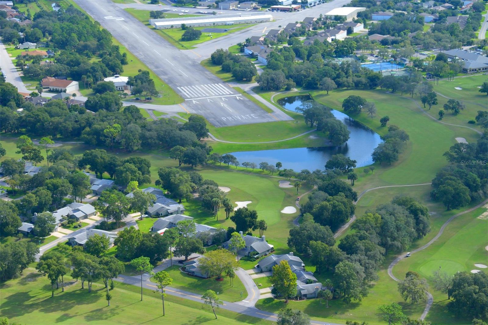 SPRUCE CREEK FLY IN - Residential