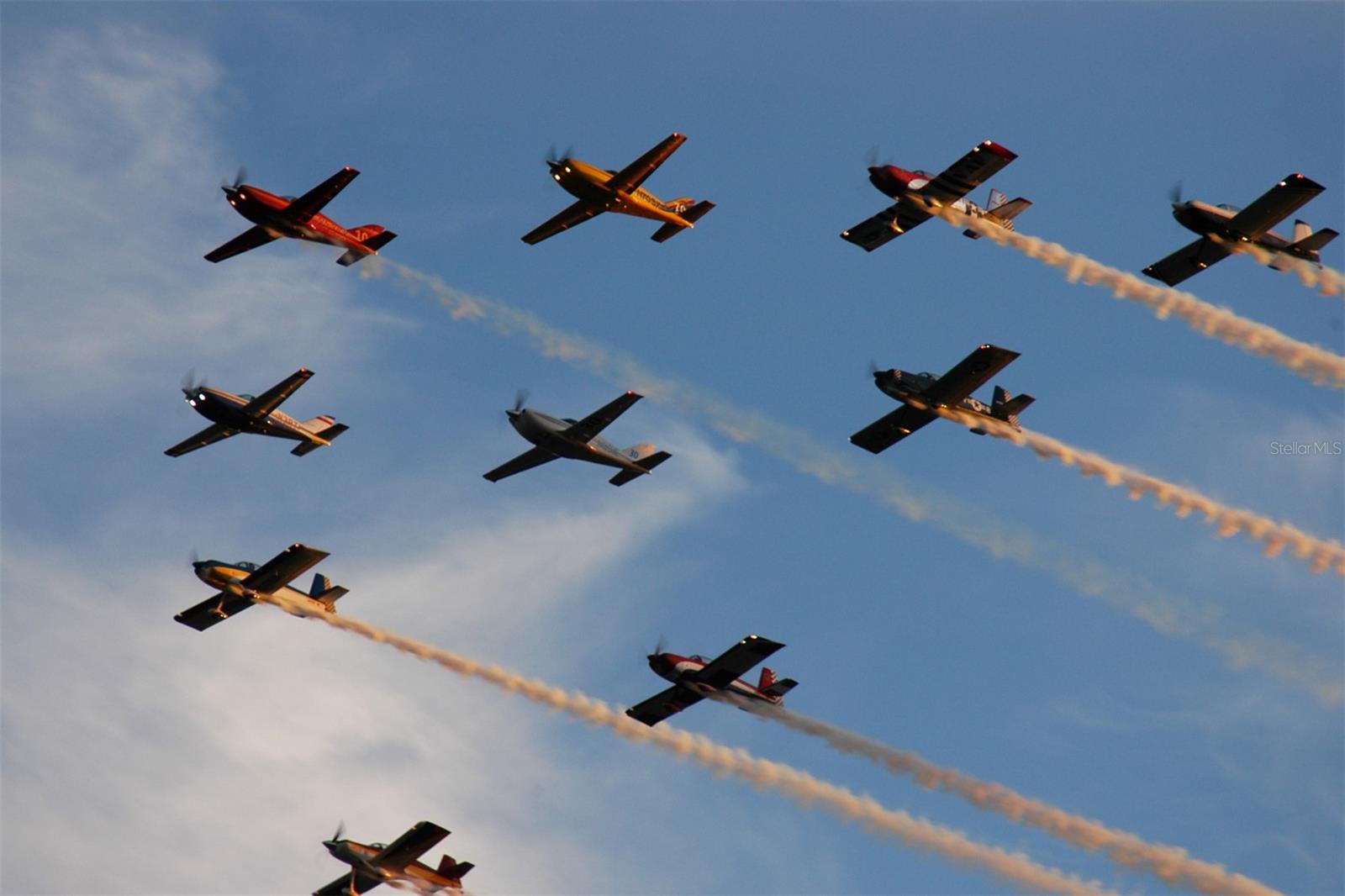 SPRUCE CREEK FLY IN - Residential