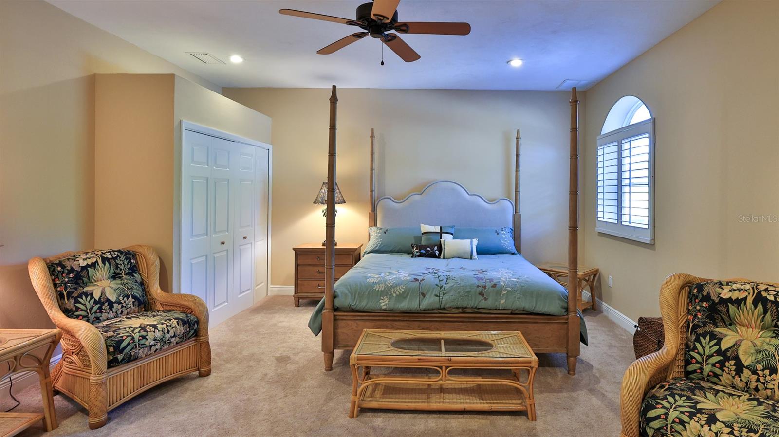 SPRUCE CREEK FLY IN - Residential