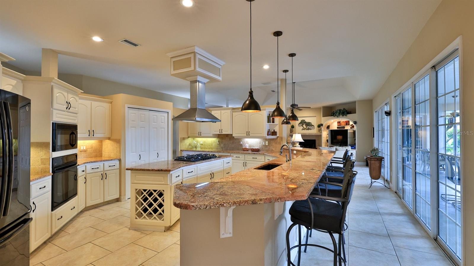 SPRUCE CREEK FLY IN - Residential