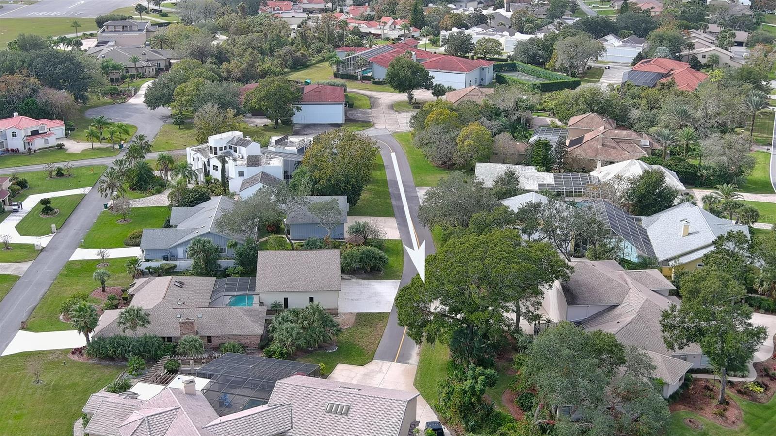 SPRUCE CREEK FLY IN - Residential