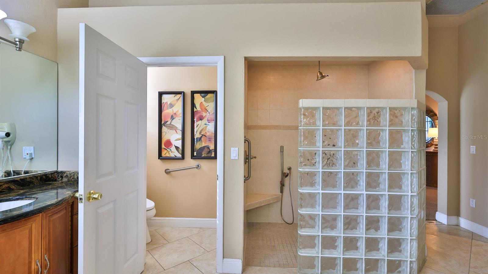 SPRUCE CREEK FLY IN - Residential