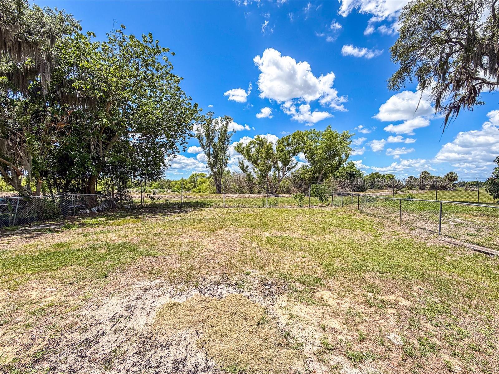 ACREAGE - Residential