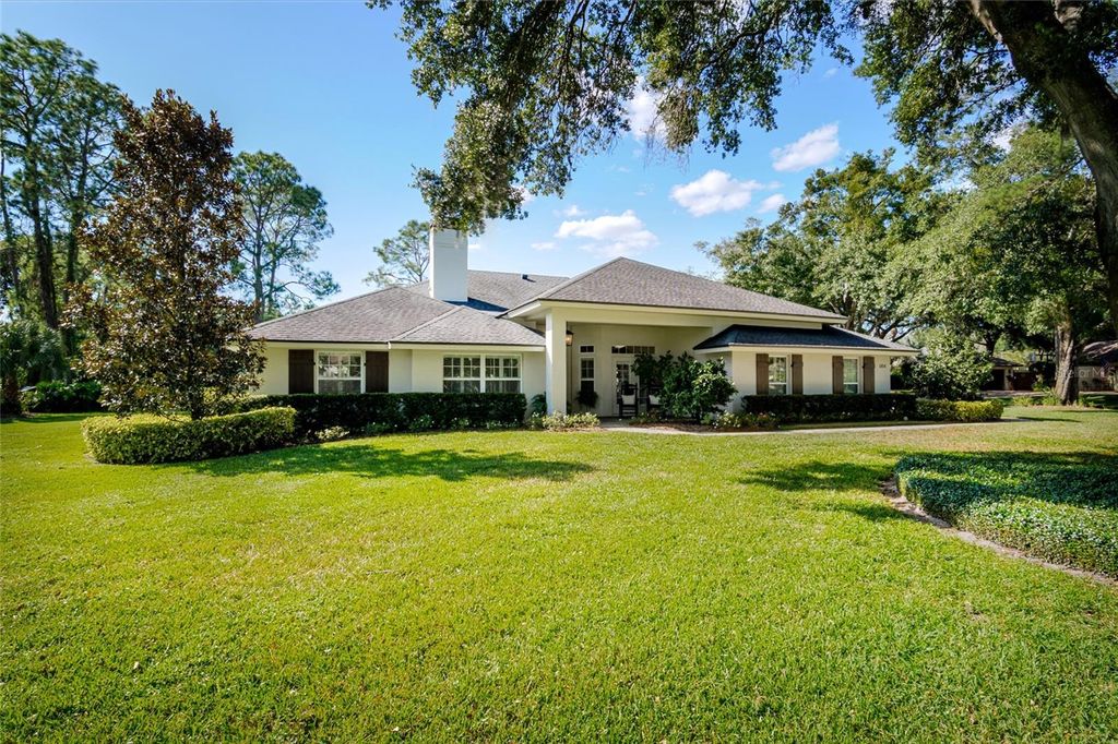 Photo of 1804 Maple Leaf Drive, Windermere, FL 34786 (MLS # O6364182)