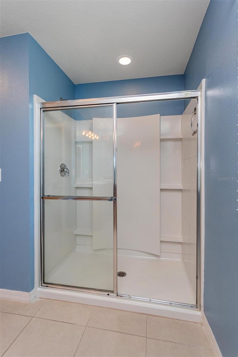 TAVARES LANE PARK RIDGE PH A - Residential Lease