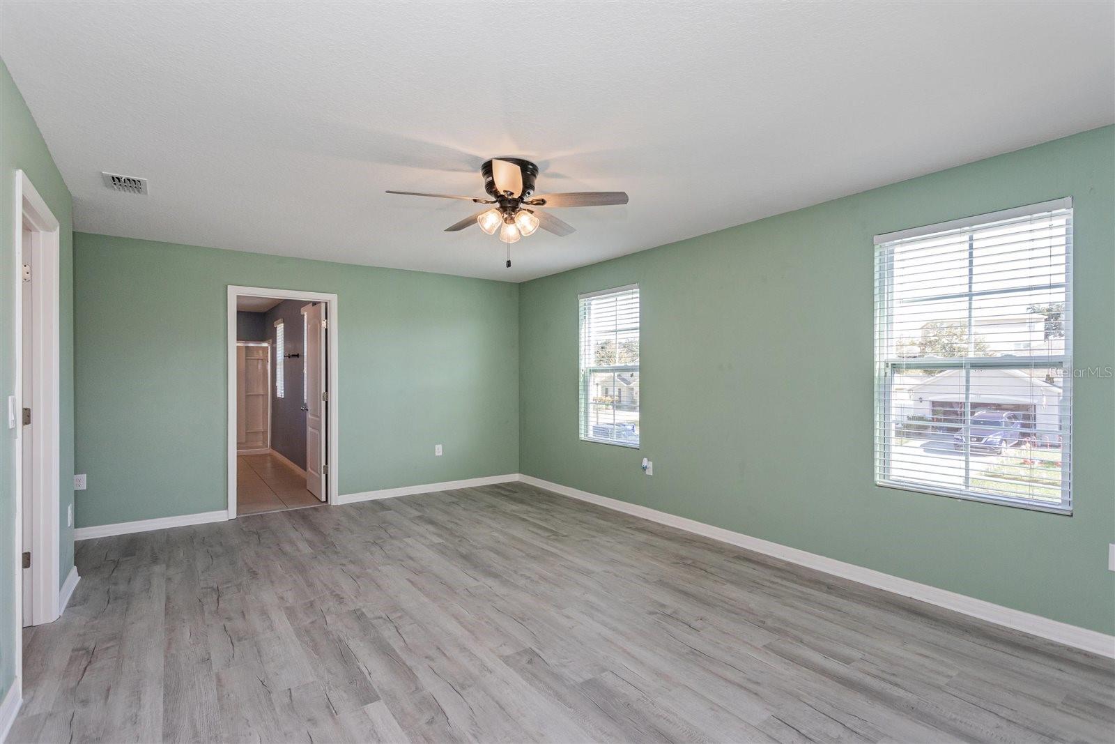 TAVARES LANE PARK RIDGE PH A - Residential Lease