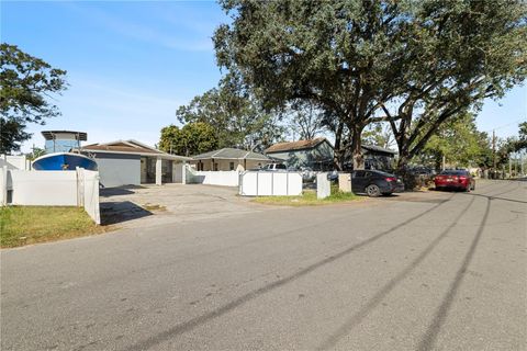 A home in TAMPA