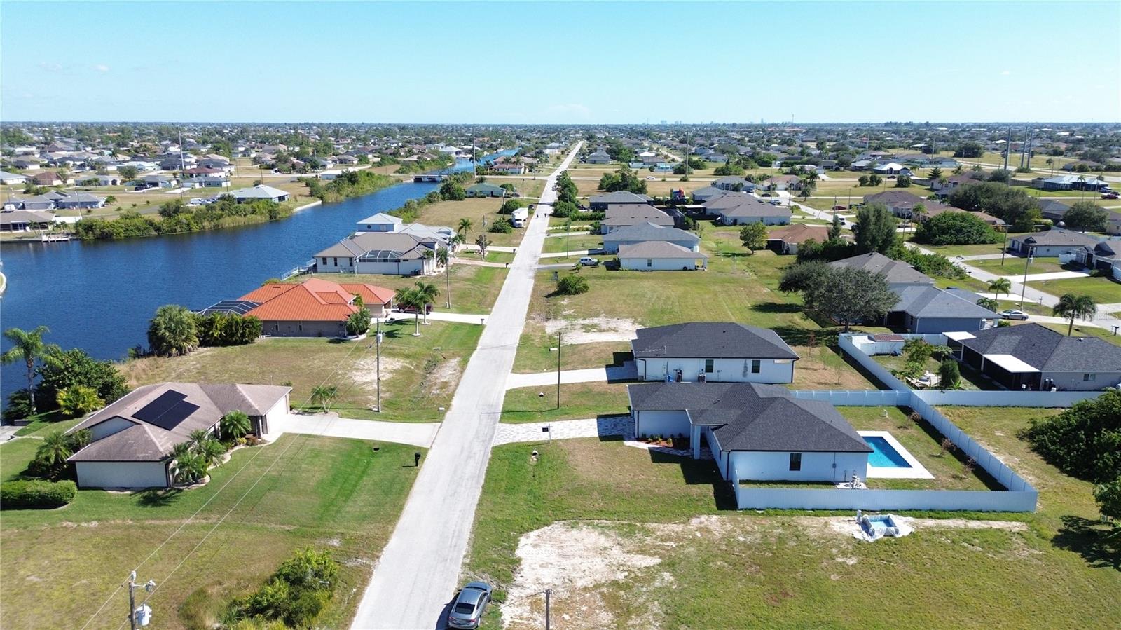 CAPE CORAL - Residential