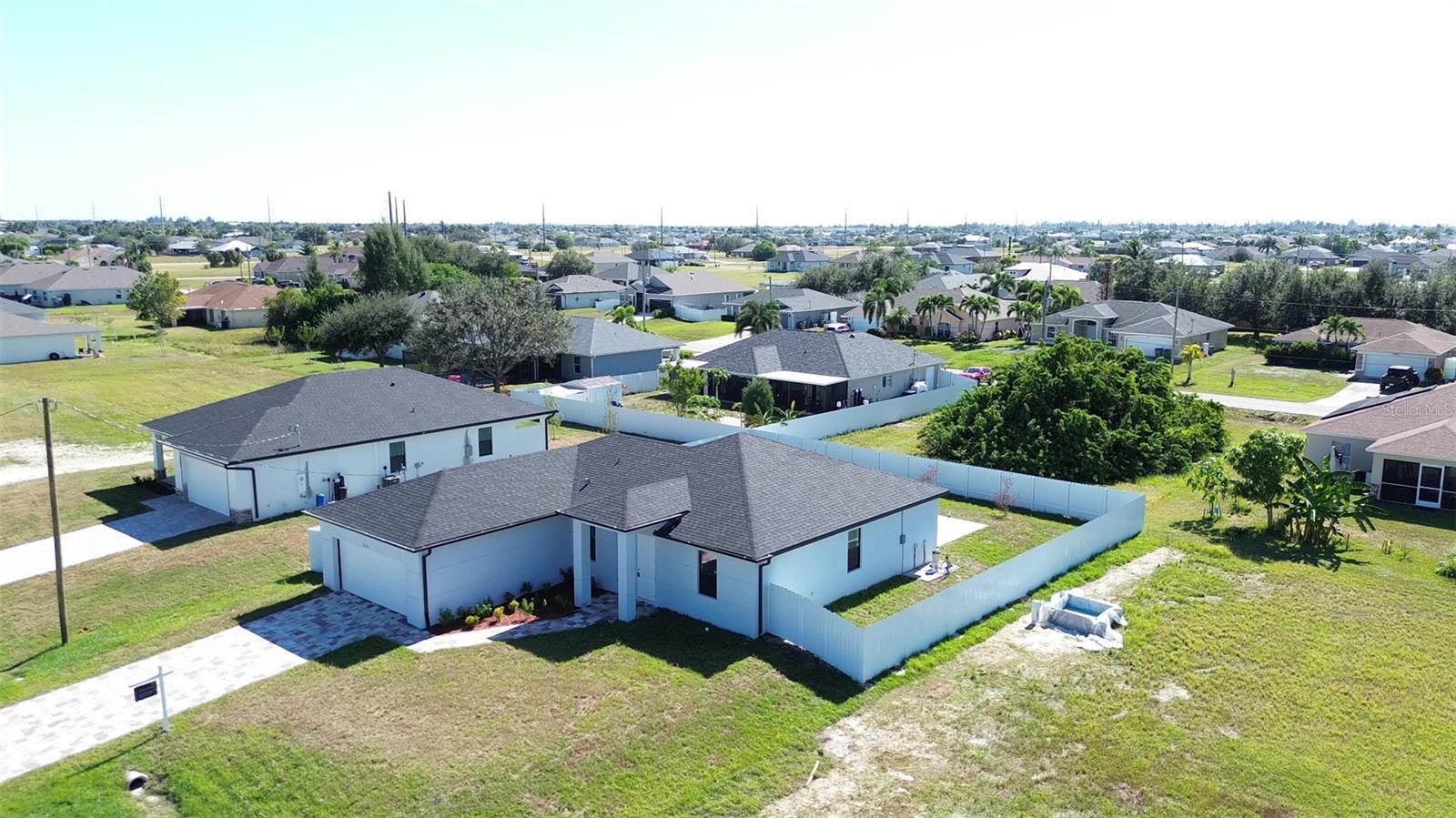 CAPE CORAL - Residential