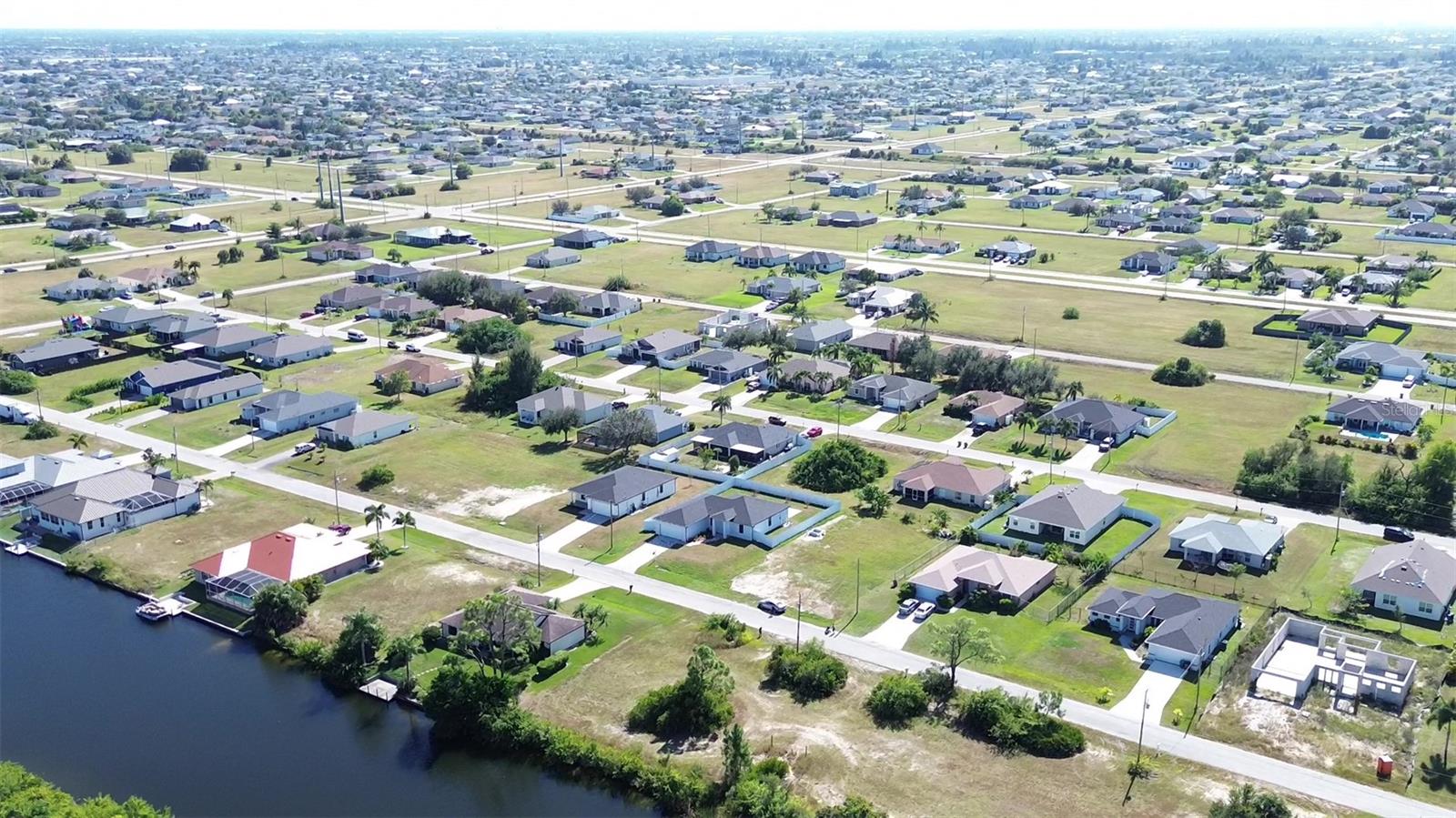CAPE CORAL - Residential