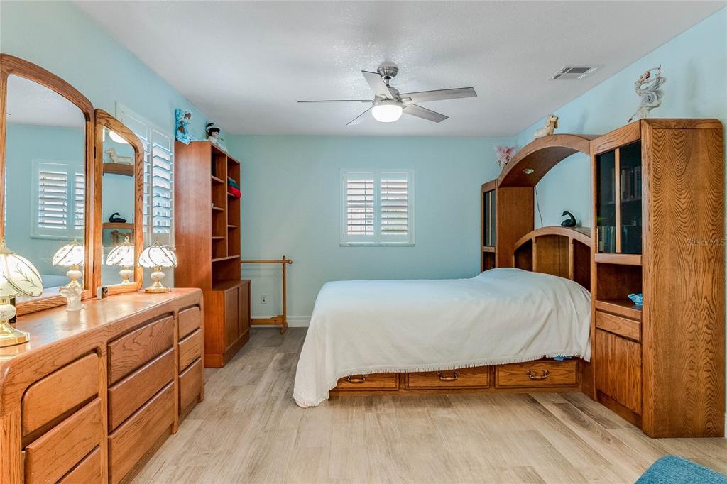 ACREAGE & UNREC - Residential