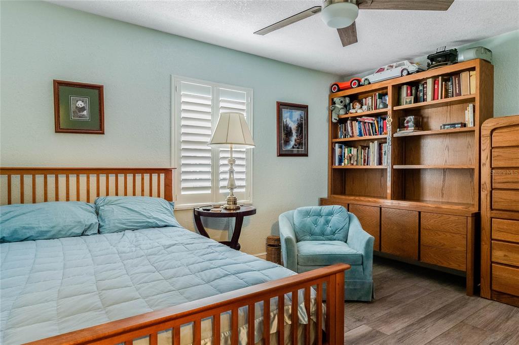 ACREAGE & UNREC - Residential