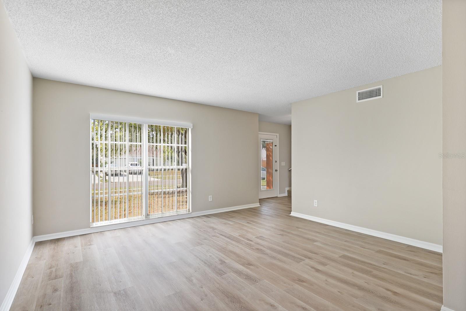 LAKEVIEW VILLAGE SEC K UNI - Residential Lease