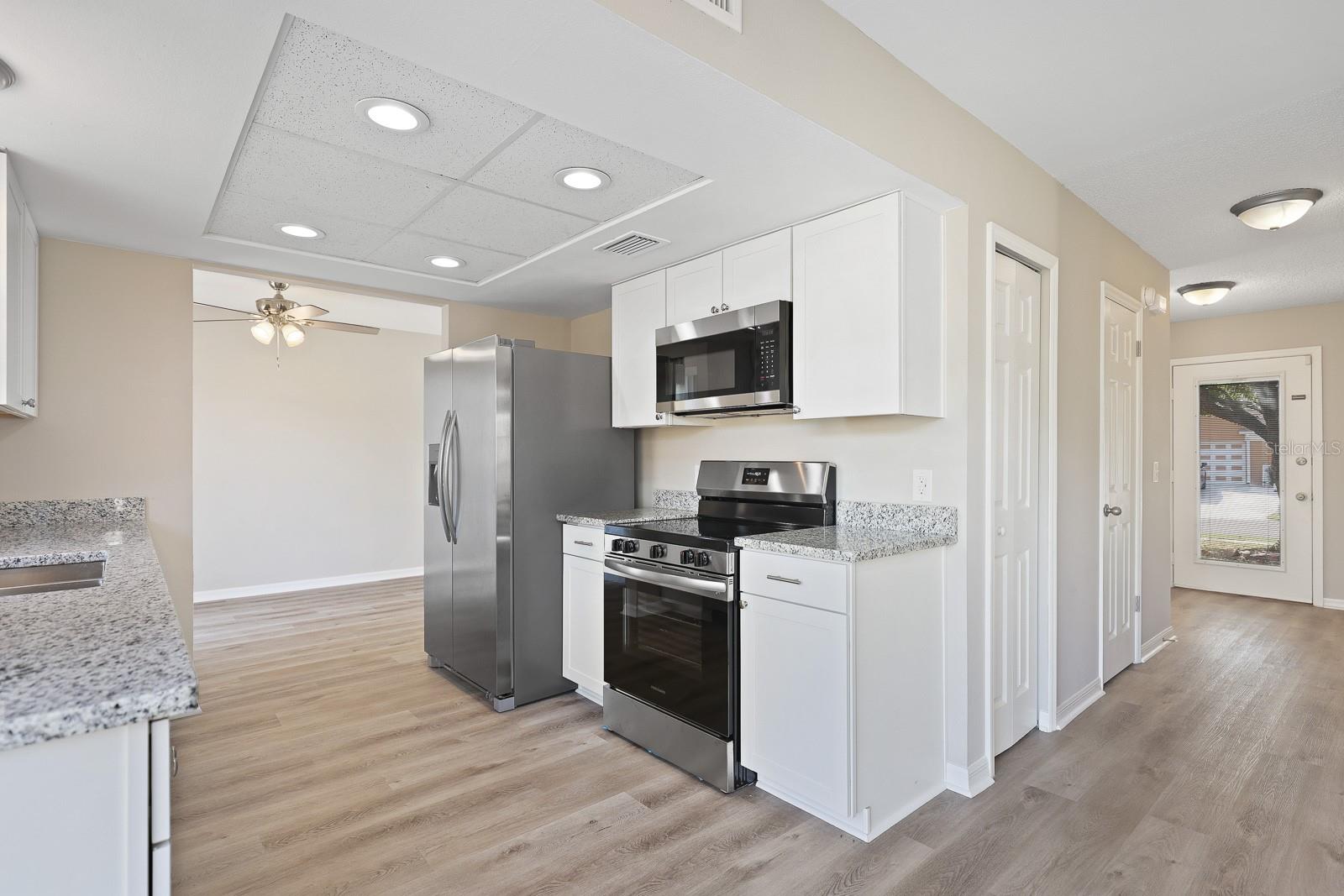 LAKEVIEW VILLAGE SEC K UNI - Residential Lease