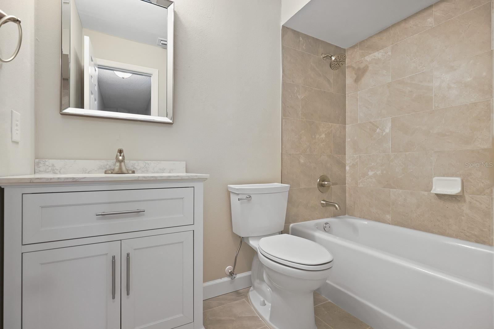 LAKEVIEW VILLAGE SEC K UNI - Residential Lease