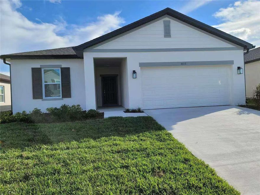 Bright, move-in ready home located at 1022 Alabaster Way in Deltona (32725), offering a comfortable and functional layout in a quiet residential neighborhood. The home features an open living and dining area with abundant natural light, as well as a spacious primary suite with a walk-in closet.

One of the standout advantages of this property is its excellent walkability to everyday essentials—Walmart is just a short walking distance away, making daily errands extremely convenient. The neighborhood is peaceful and well-maintained, ideal for tenants seeking a calm living environment with easy access to shopping and services.

Prime location near major roads, grocery stores, restaurants, schools, and medical facilities. Convenient access to I-4, with an easy commute to Sanford, DeBary, Lake Mary, and other surrounding employment and business centers. Deltona is known for its spacious residential feel, lower density compared to central Orlando, and strong long-term rental demand, making this home both practical and desirable.
