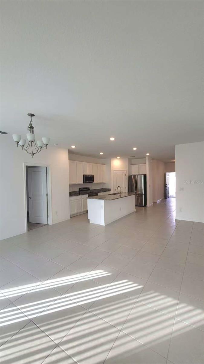 HAMPTON OAKS - Residential Lease